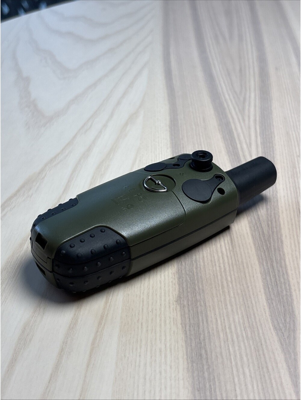 Garmin GPSMAP 60 Handheld GPS Navigator 2.6" W/ Case Green - Picture 4 of 7